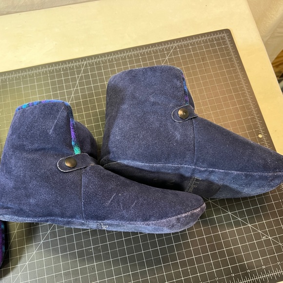 GUC LLBean navy suede unisex slippers with removable insoles. - Picture 6 of 6